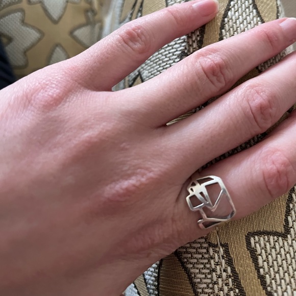 Silver geometric elephant ring size 5.5 or 5 1/2 - Picture 4 of 8
